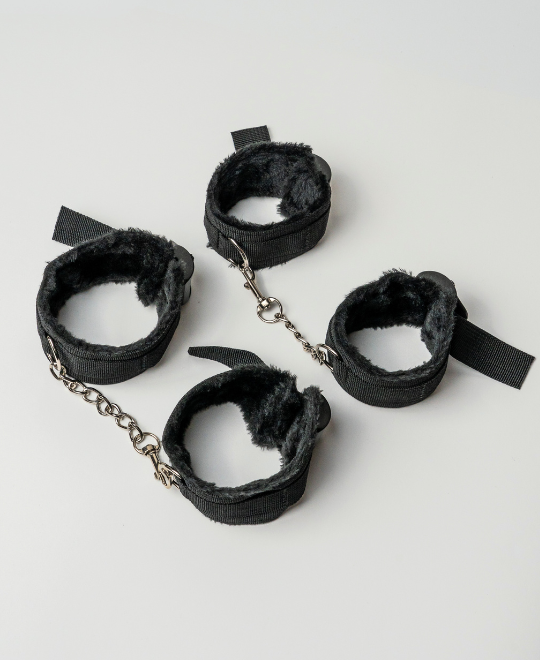 Polsini e manette bondage nero